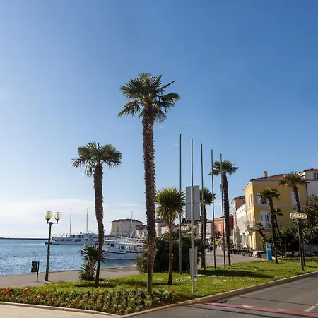 City Center Apartment Azura Vista Porec Exterior photo