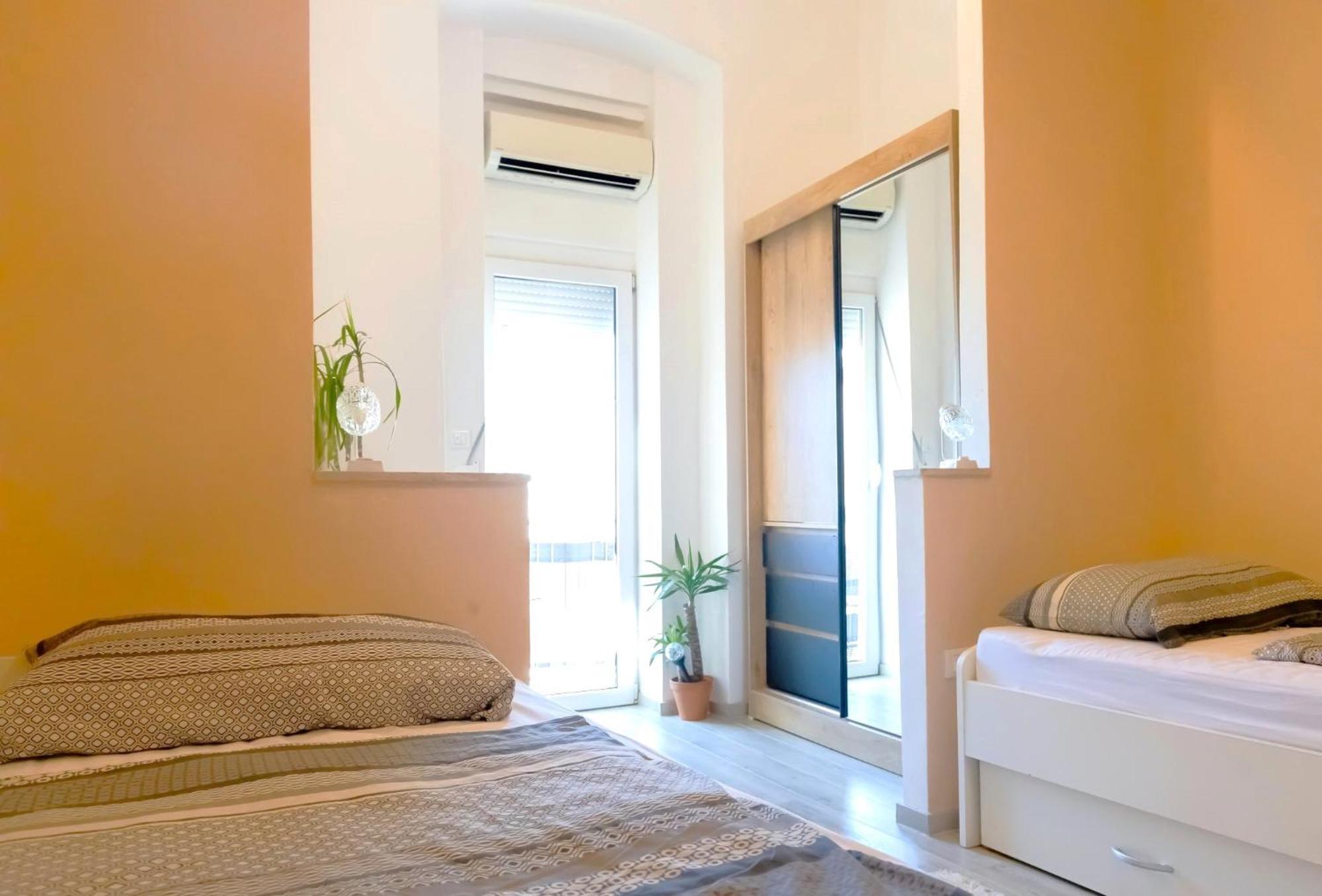 Center Azura Vista Apartment *