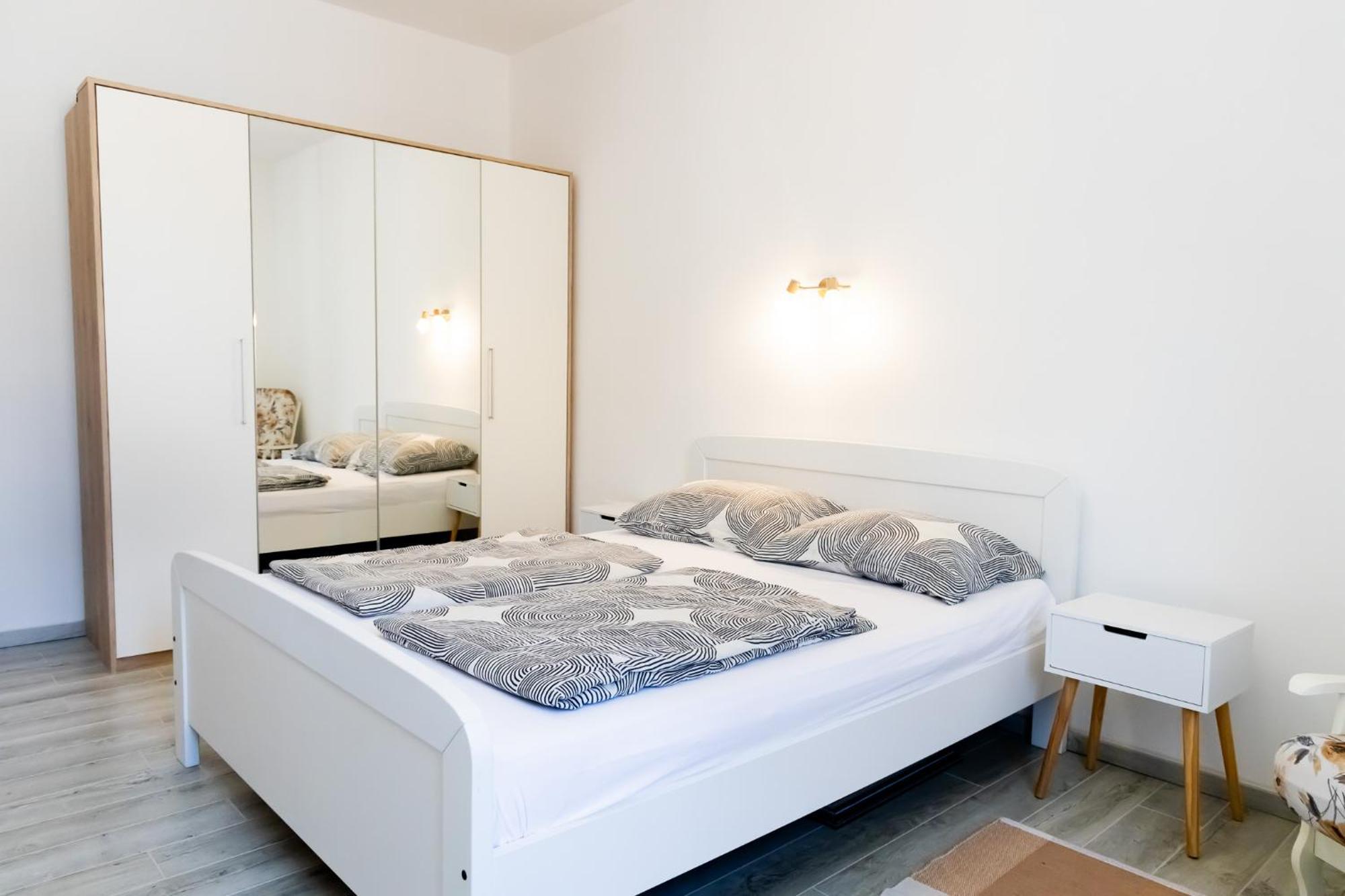 Apartment Center Azura Vista Porec